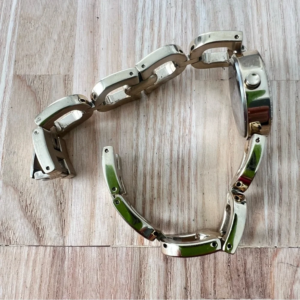 DKNY ladies gold tone crystal studded bracelet watch NEW BATTERY